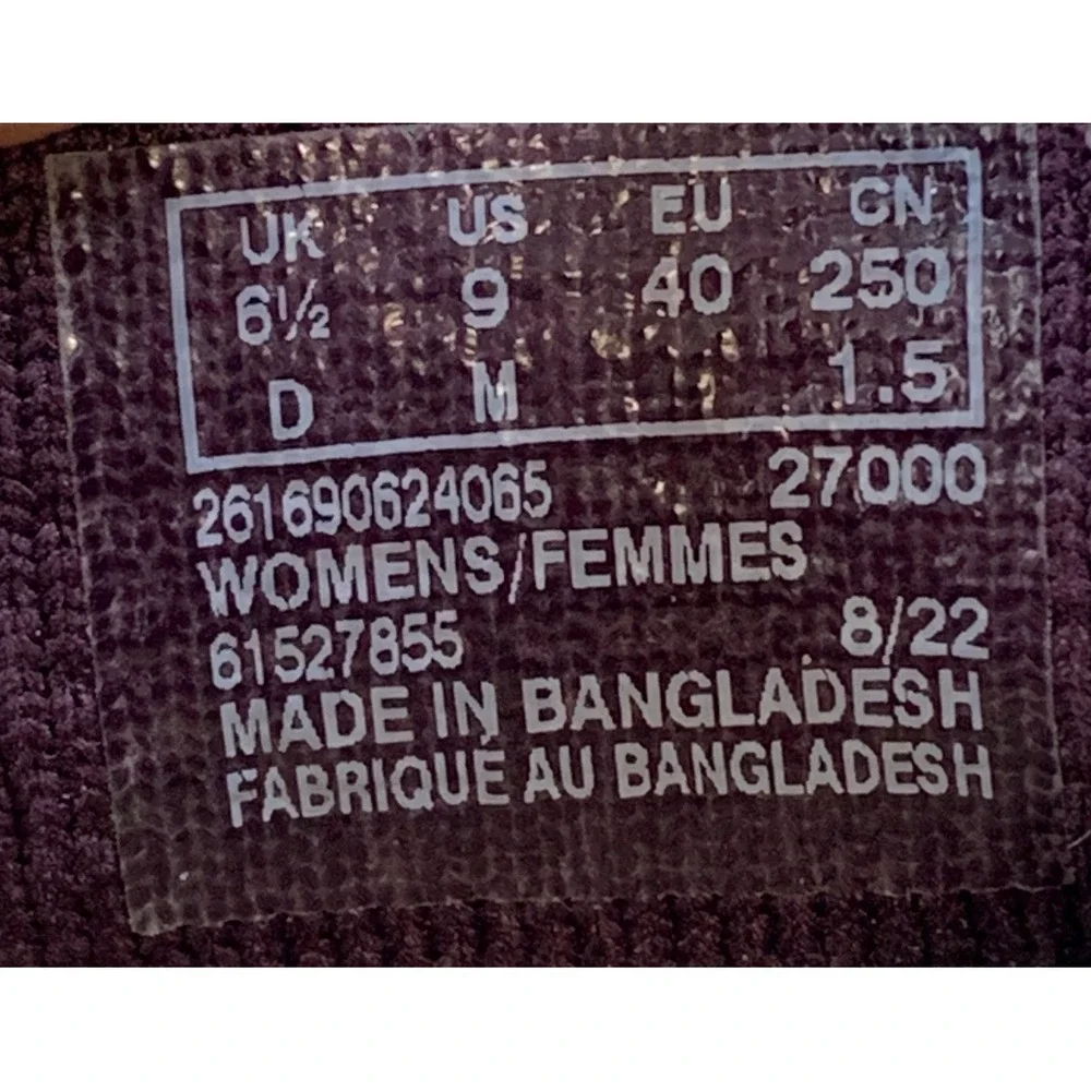 Clarks Nova Women's Sneakers Glint Plum Burgundy Knit Slip On 9 Comfort Shoes